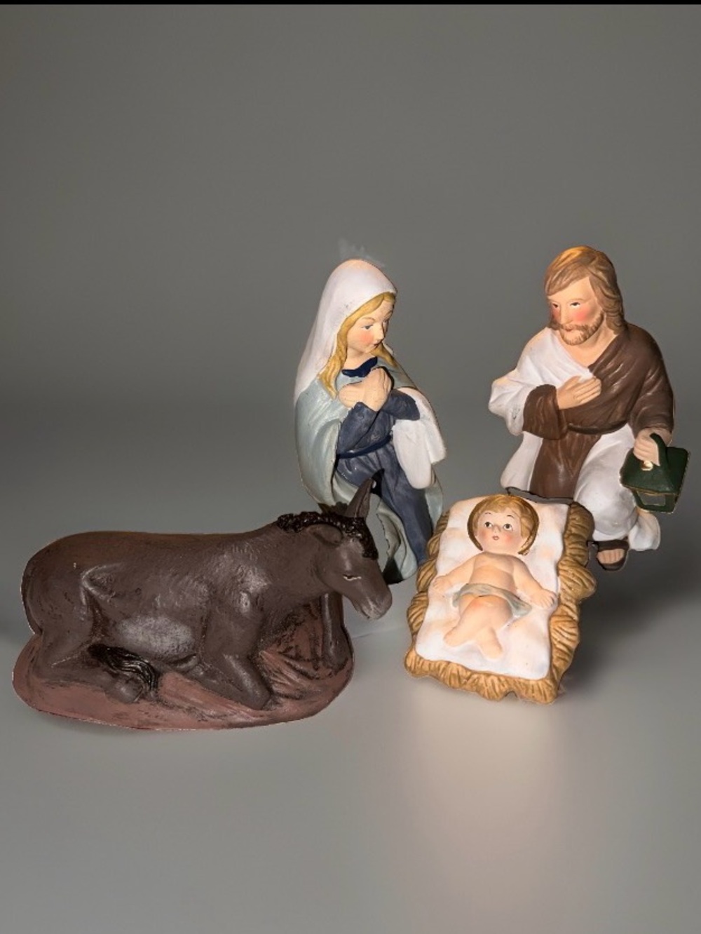 Homco ceramic Nativity 4pc Set Mary, Joseph & Baby Jesus, donkey 6” high